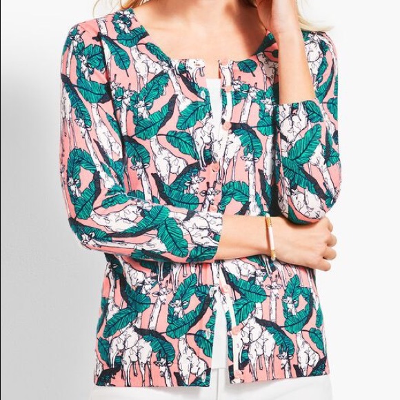 Talbots Sweaters - Talbots NWT Charming Cardigan in Giraffe Party Print 🦒🌱